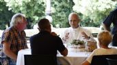 Foto ilustrativa de la nota titulada: El papa León XIV celebra misa para personas sin hogar y las invita a almorzar en su villa de verano