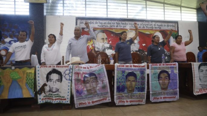 A once años del caso Ayotzinapa, padres de los normalistas anuncian jornada de lucha