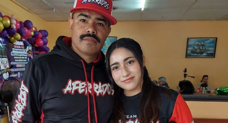 Fallece policía en pleno maratón en Ensenada; su hija murió atropellada hace siete meses
