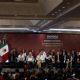 Escándalos de corrupción, viajes, lujos y reforma electoral, dividen a Morena