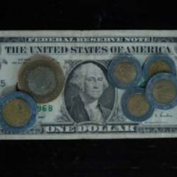 Peso gana terreno frente al dólar tras presiones de Trump a la Fed