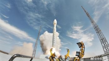 El cohete chino Lijian-1 pone en órbita dos satélites mexicanos