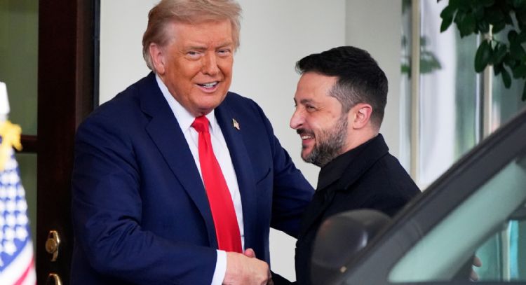 Trump sugiere a Ucrania "jugar al ataque" en la guerra contra Rusia