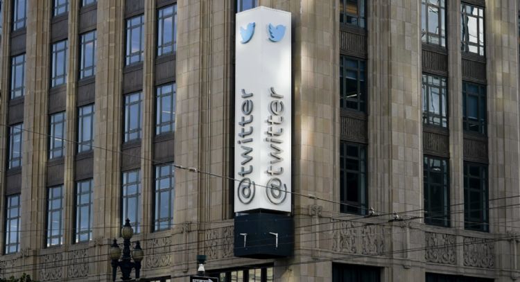 X alcanza acuerdo preliminar con exempleados de Twitter en demanda por 500 millones de dólares