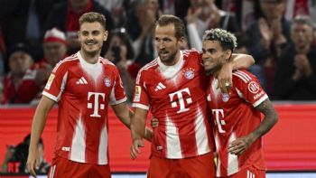Kane anota triplete y el Bayern golea 6-0 al Leipzig en su primer partido de la Bundesliga
