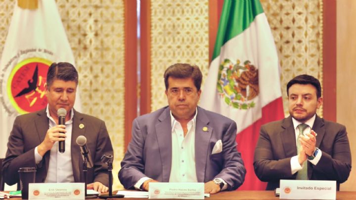 Persisten extorsiones contra transportistas en Durango; gobernador ofrece “meterse con todo”