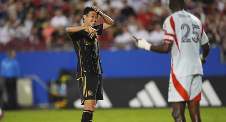 Son Heung-Min marca su primer gol en la MLS para ayudar al LAFC a empatar 1-1 con Dallas