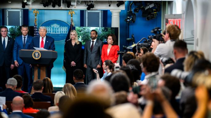 Trump amenaza con revocar los permisos a las televisoras NBC y ABC por ser “sesgadas y mentirosas”