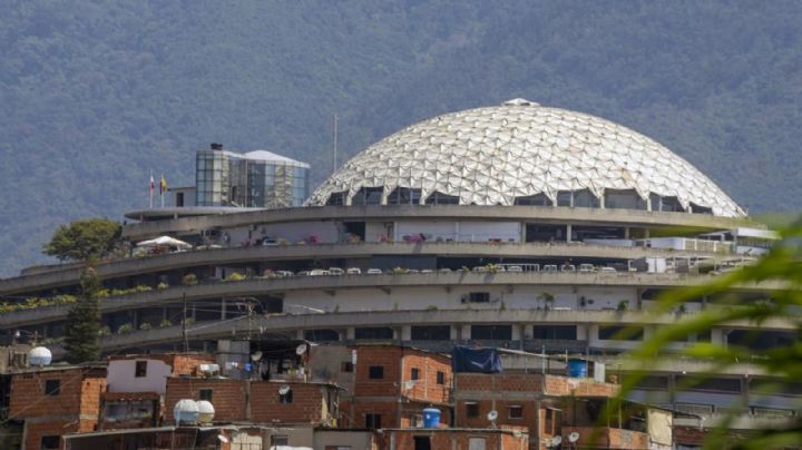 Una ONG denuncia que 60 presos políticos venezolanos tienen enfermedades "muy graves"