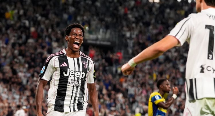 El delantero canadiense Jonathan David marca en su debut en la Serie A y la Juventus gana 2-0