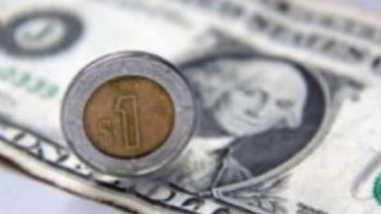 Peso se deprecia tras posibles recortes de la Fed