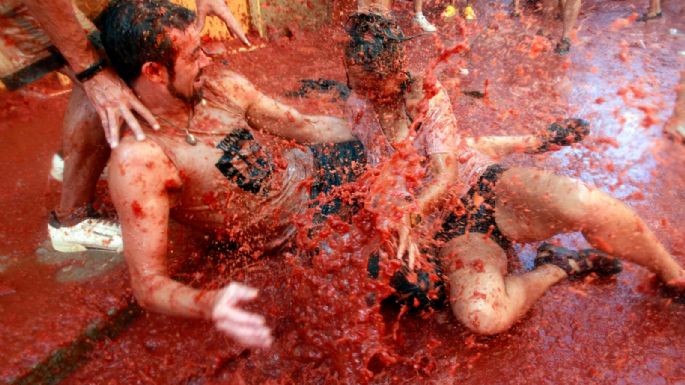 Lo que debe saber sobre la "Tomatina" de España, la batalla callejera de tomates que cumple 80 años