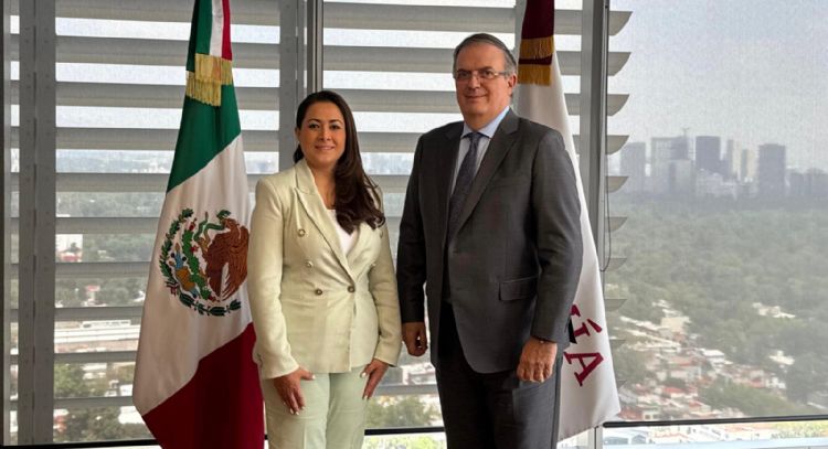 Gobernadora de Aguascalientes sostiene encuentro con el secretario de Economía, Marcelo Ebrard