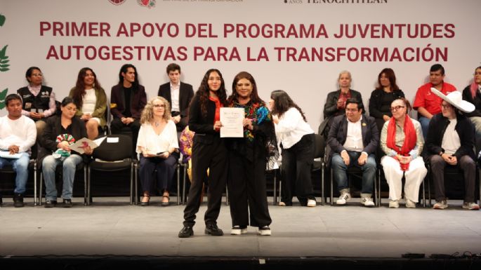 Brugada entrega ahora apoyos económicos a “juventudes autogestivas”