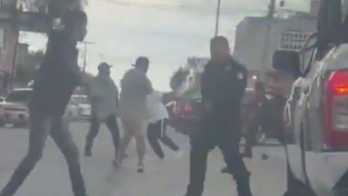 Policía estatal y civiles se enfrentan a golpes en Hidalgo; detienen a tres