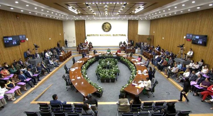 Morena, PRI y PAN llevan al INE el pleito entre “Alito” Moreno y Fernández Noroña
