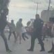 Policía estatal y civiles se enfrentan a golpes en Hidalgo; detienen a tres