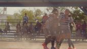 Foto ilustrativa de la nota titulada: Futbol de jovencitas y su entrenador en un barrio violento de Mexicali, en documental