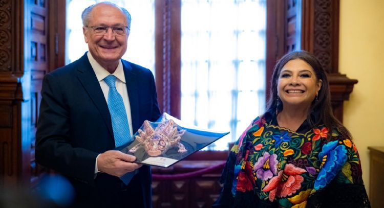 Brugada entrega llaves de la CDMX al vicepresidente de Brasil para "fortalecer lazos polítcos"