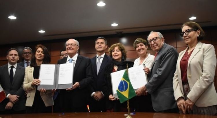 México y Brasil firman acuerdos para fortalecer cooperación sanitaria y farmacéutica