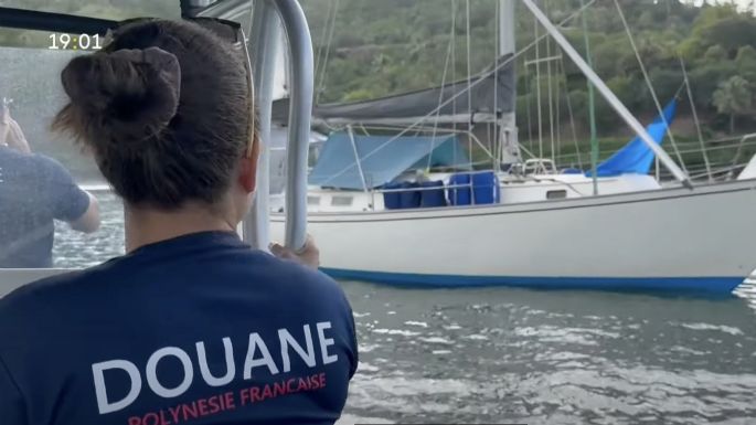 Francia anuncia “decomiso histórico” en narcovelero con droga procedente de México