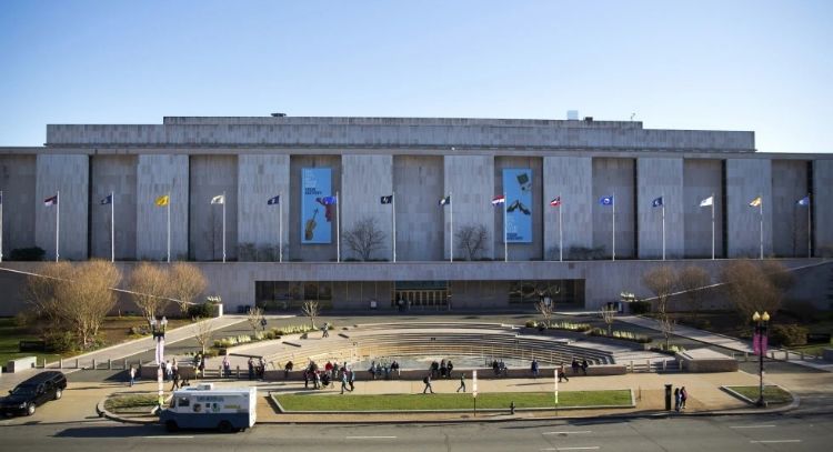 El Smithsonian elimina una referencia al juicio político a Trump de una exhibición