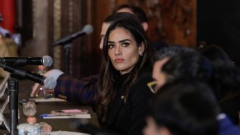 Rojo de la Vega, entre el pañuelo verde y las demandas evangélicas