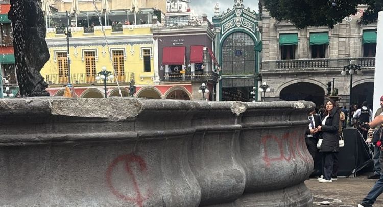 Detienen a cuatro mujeres por vandalismo en marcha contra desapariciones forzadas en Puebla (Videos)