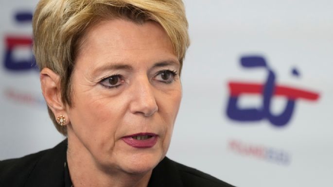 Presidenta de Suiza viaja a Washington para evitar fuertes aranceles de EU