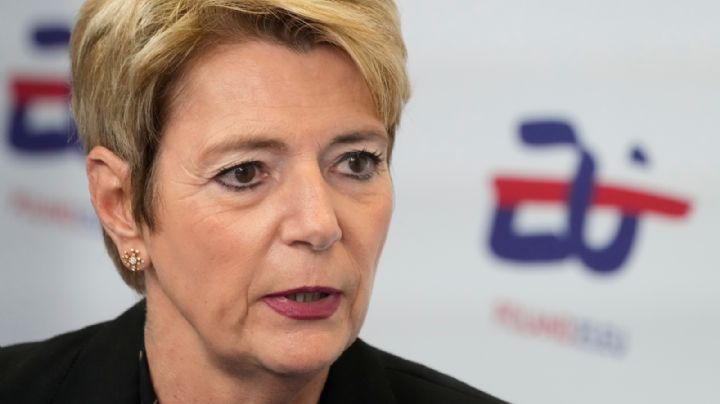 Presidenta de Suiza viaja a Washington para evitar fuertes aranceles de EU