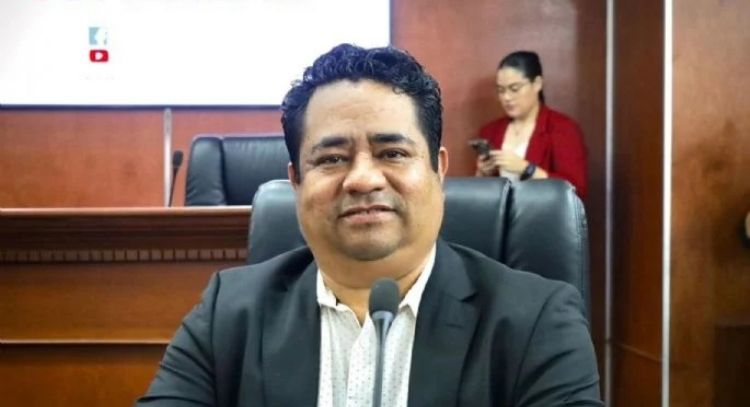 Diputado acusado de golpear a su esposa tendrá cargo en congreso de Baja California