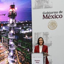 El banco español BBVA da espaldarazo a Sheinbaum para el regreso del fracking a Pemex
