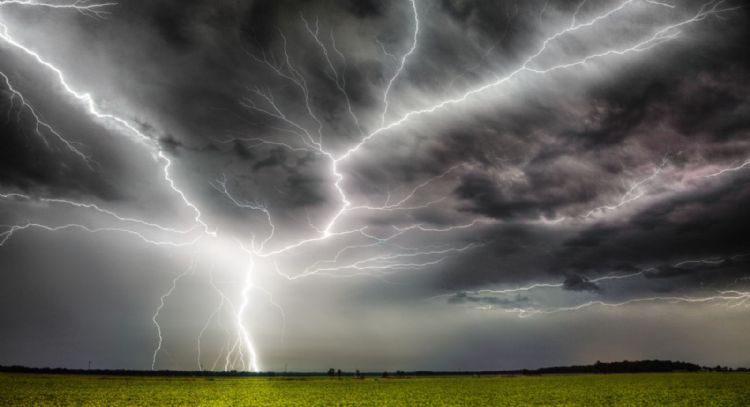 Qué es una alerta de "Tormenta Negra" y cuál es la situación meteorológica en México