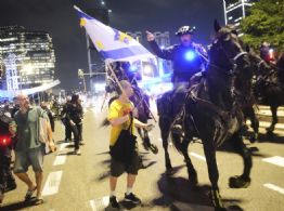 Decenas de miles de personas protestan en Tel Aviv contra plan para ocupar la ciudad de Gaza