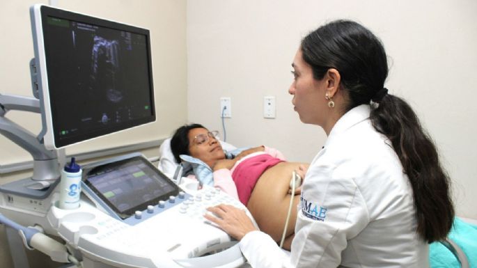 Promueven la salud de embarazadas con cursos para médicos de primer contacto