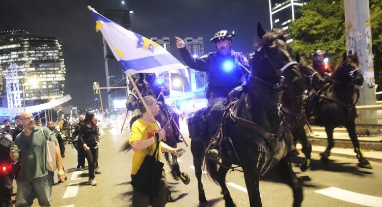 Decenas de miles de personas protestan en Tel Aviv contra plan para ocupar la ciudad de Gaza
