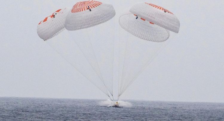 Astronautas regresan a la Tierra con SpaceX después de 9 meses en la Estación Espacial Internacional