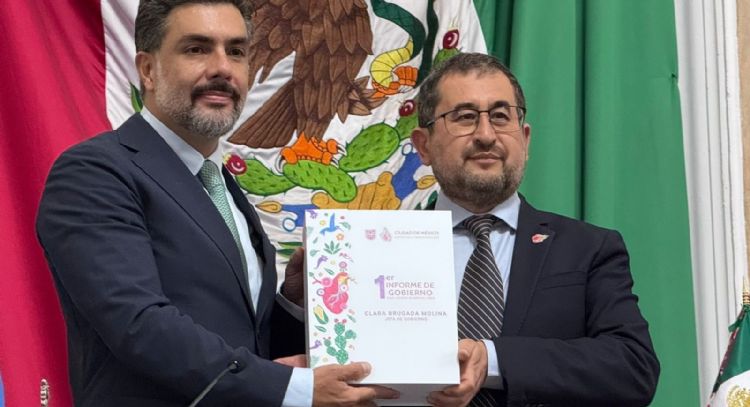 Entregan al congreso de la CDMX el primer informe de Brugada