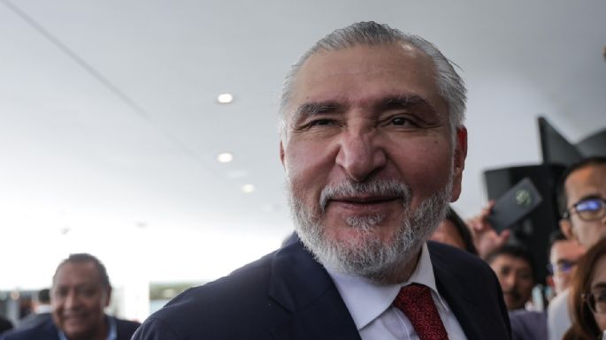 El Senado eliminará viajes al extranjero y el valet parking, anuncia Adán Augusto López