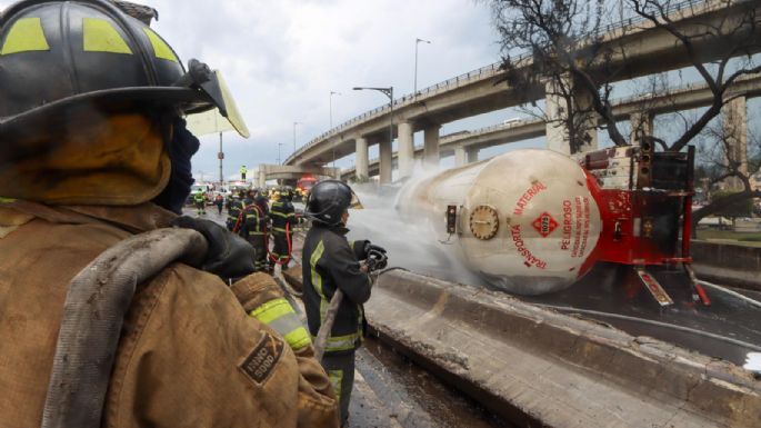 CDMX pone a disposición número telefónico para localizar a afectados por la explosión de pipa