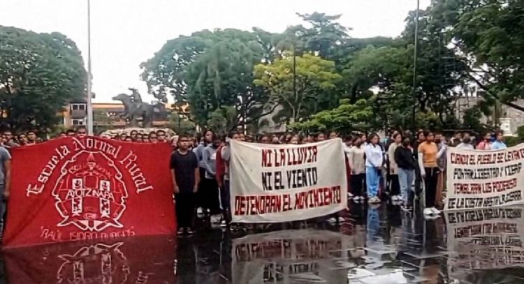 Alumnas de la Normal de Amilcingo exigen destitución de docentes por irregularidades