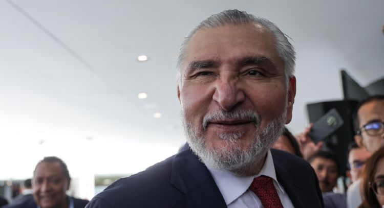 El Senado eliminará viajes al extranjero y el valet parking, anuncia Adán Augusto López