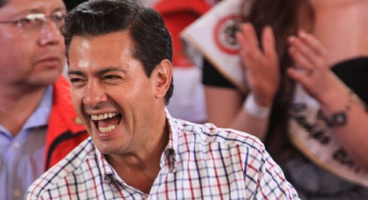 Captan a Enrique Peña Nieto jugando golf en España (Video)