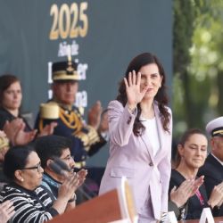 Hugo Aguilar evita aplaudir a Kenia López y luego le expresa “respeto” en redes (Video)