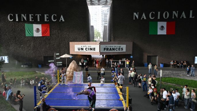 Activista trans protesta en la Cineteca Nacional con “jornada de lucha libre” (Video)