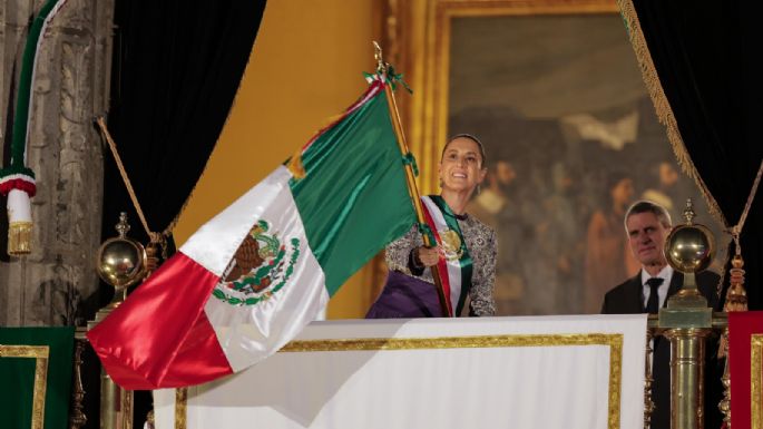 “Vivan las heroínas anónimas”: Sheinbaum dedica el Grito a mujeres, indígenas y migrantes (Video)