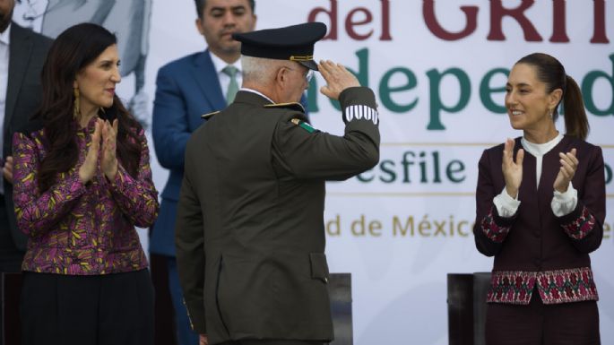 Sheinbaum: “Ninguna potencia extranjera decide por nosotros”