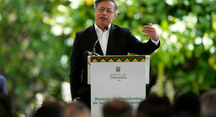 Petro rechaza “descertificación” antidrogas de EU y pide a Trump enfrentar el consumo de narcóticos