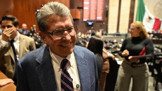 Ricardo Monreal presenta iniciativa para regular suscripciones, membresías y servicios digitales