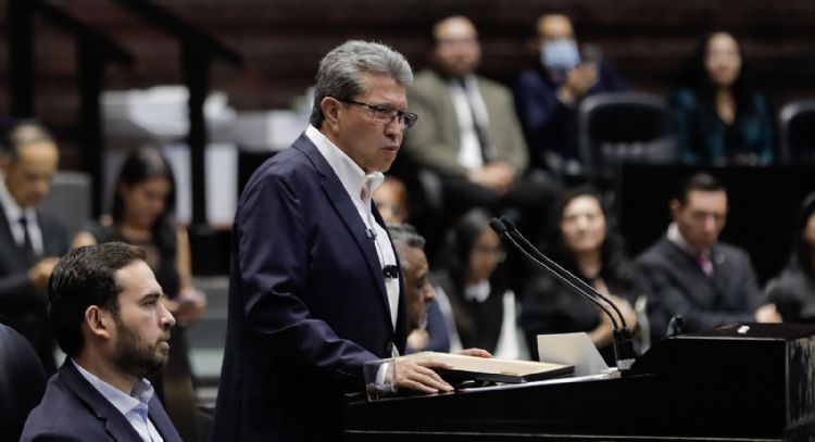 Ricardo Monreal presenta iniciativa para regular suscripciones, membresías y servicios digitales